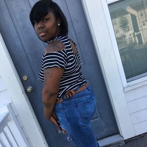 Meet your Posher, Chloe