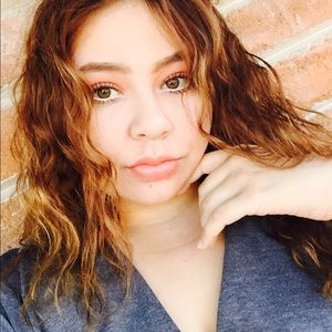 Meet your Posher, Perla