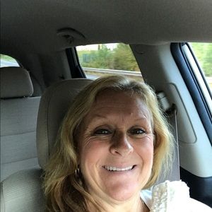 Meet your Posher, Eileen