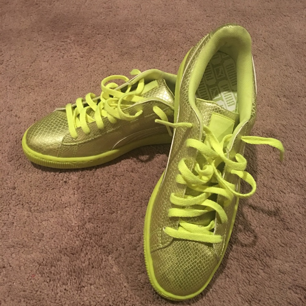 Women’s Puma Basket