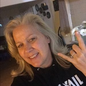 Meet your Posher, Marcia