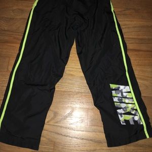 Nike boys size 6 sweat pant