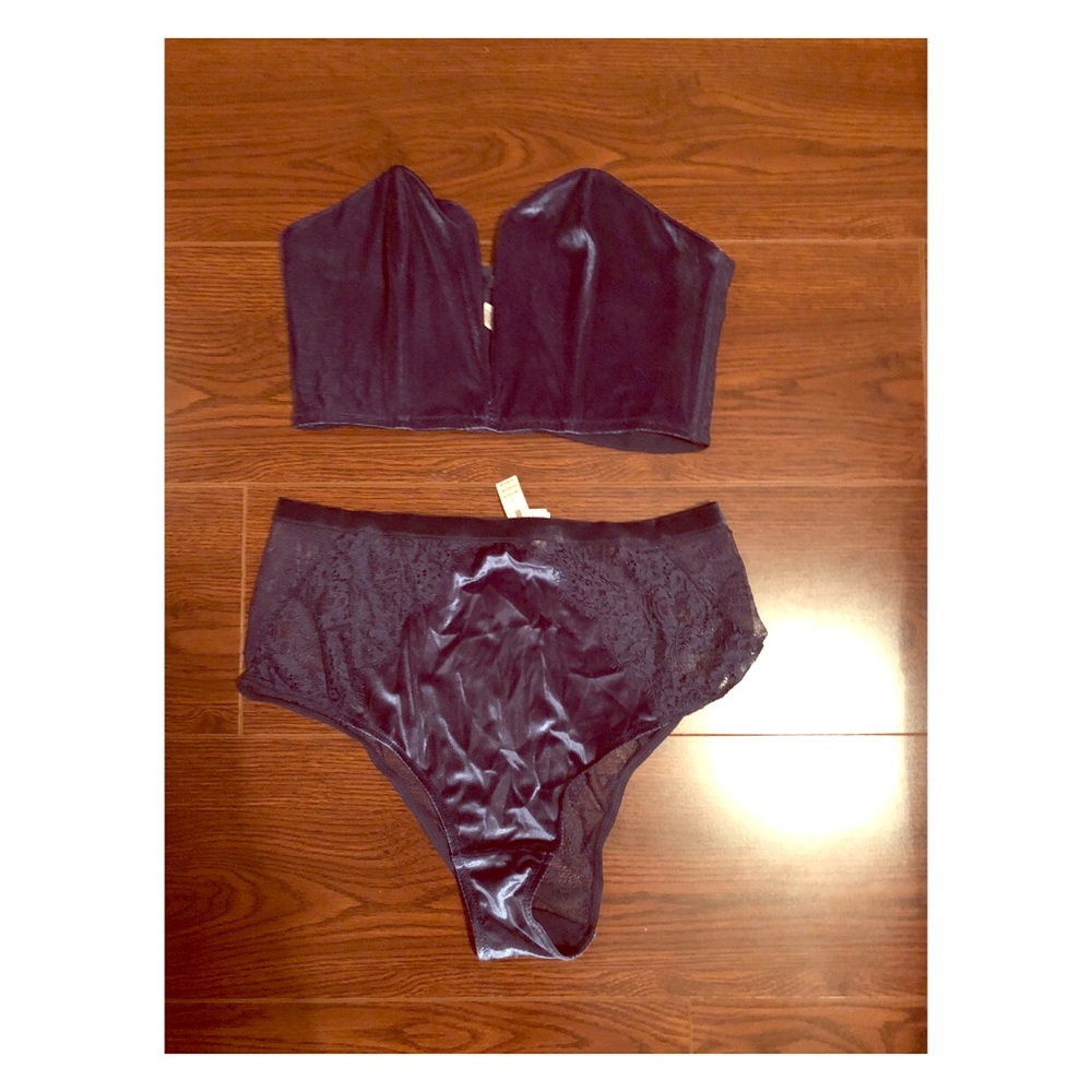 Victoria’s Secret Velvet Bra with High waist Panty
