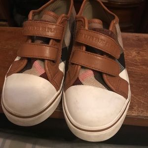 Boys size 9.5 Burberry Shoes
