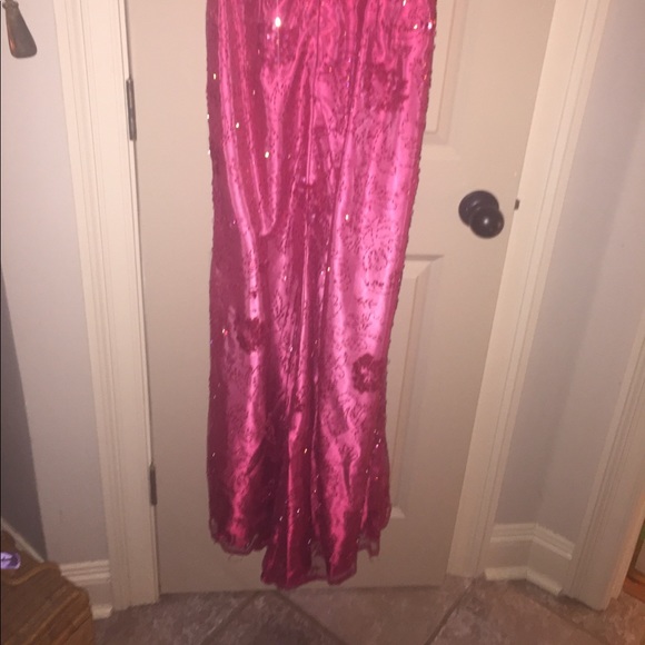 Red beaded evening gown - Picture 6 of 6