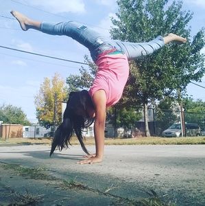 Meet your Posher, Alondra