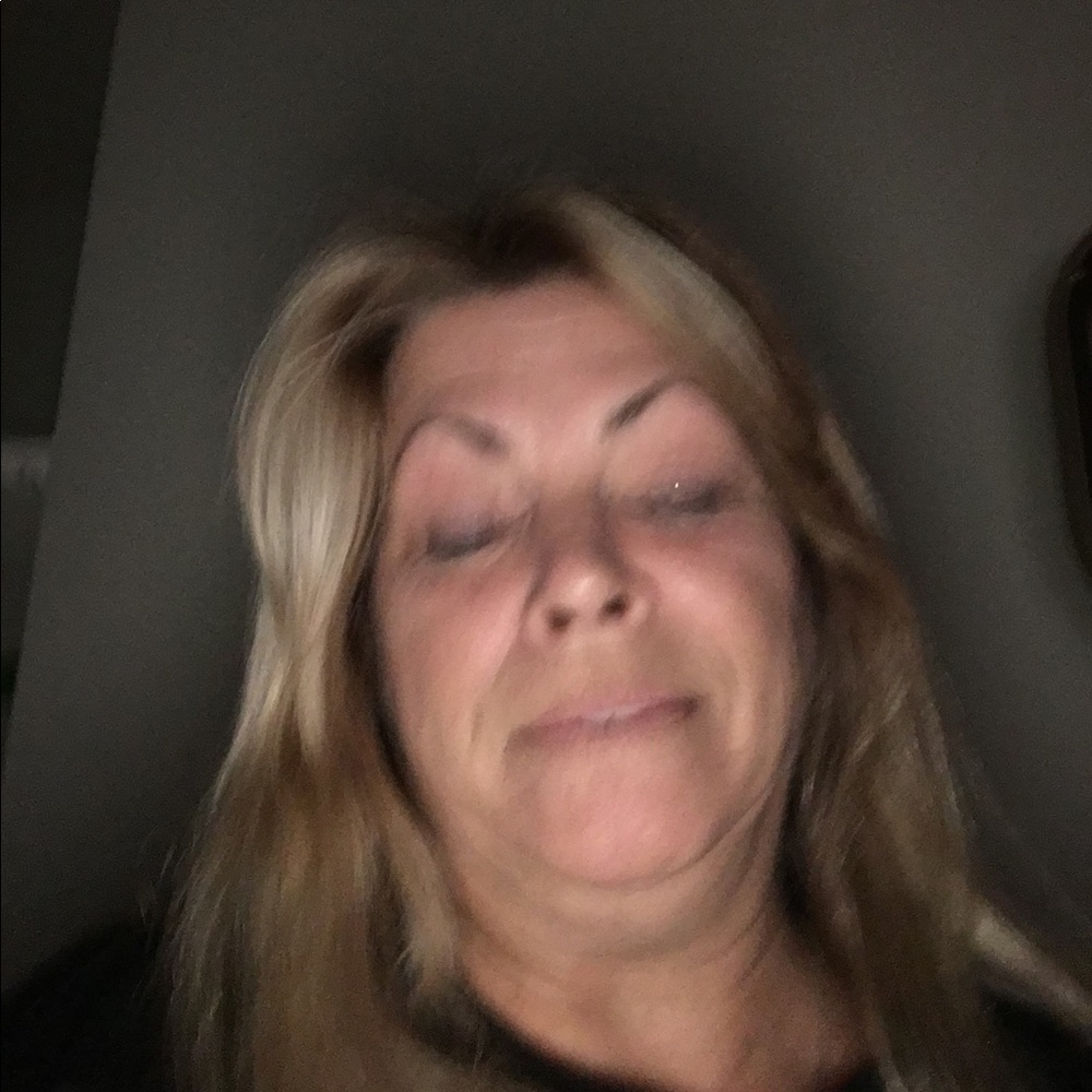 Meet your Posher, Lori