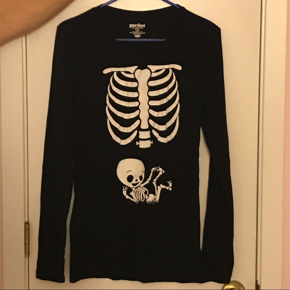 Cute Halloween maternity shirt!