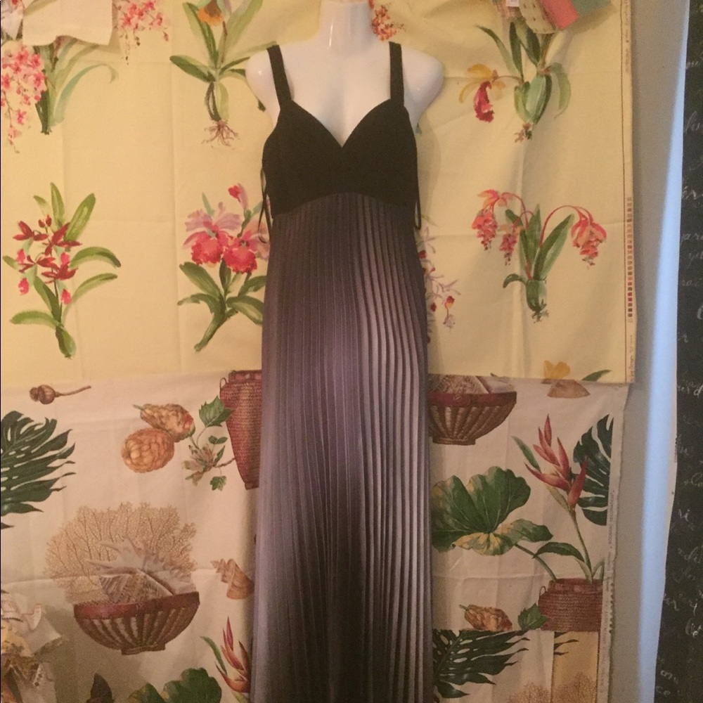 Betsy & Adam evening gown - Picture 2 of 8