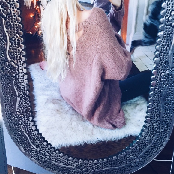 SOLD ☕️ Blush Dalhia Coze Sweater Criss Cross Back - Picture 2 of 5