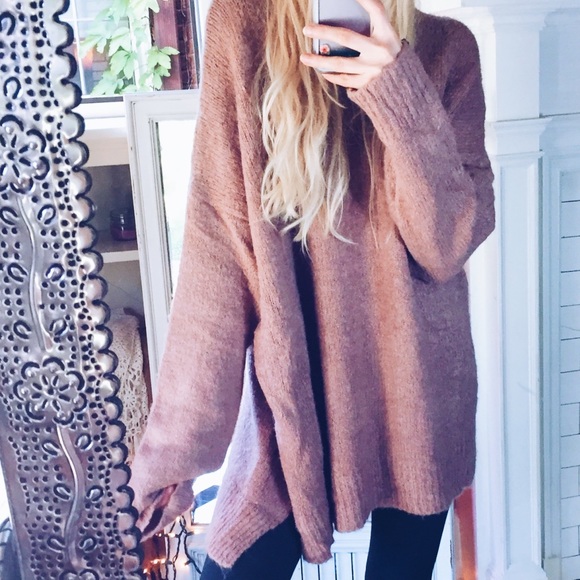 SOLD ☕️ Blush Dalhia Coze Sweater Criss Cross Back - Picture 3 of 5