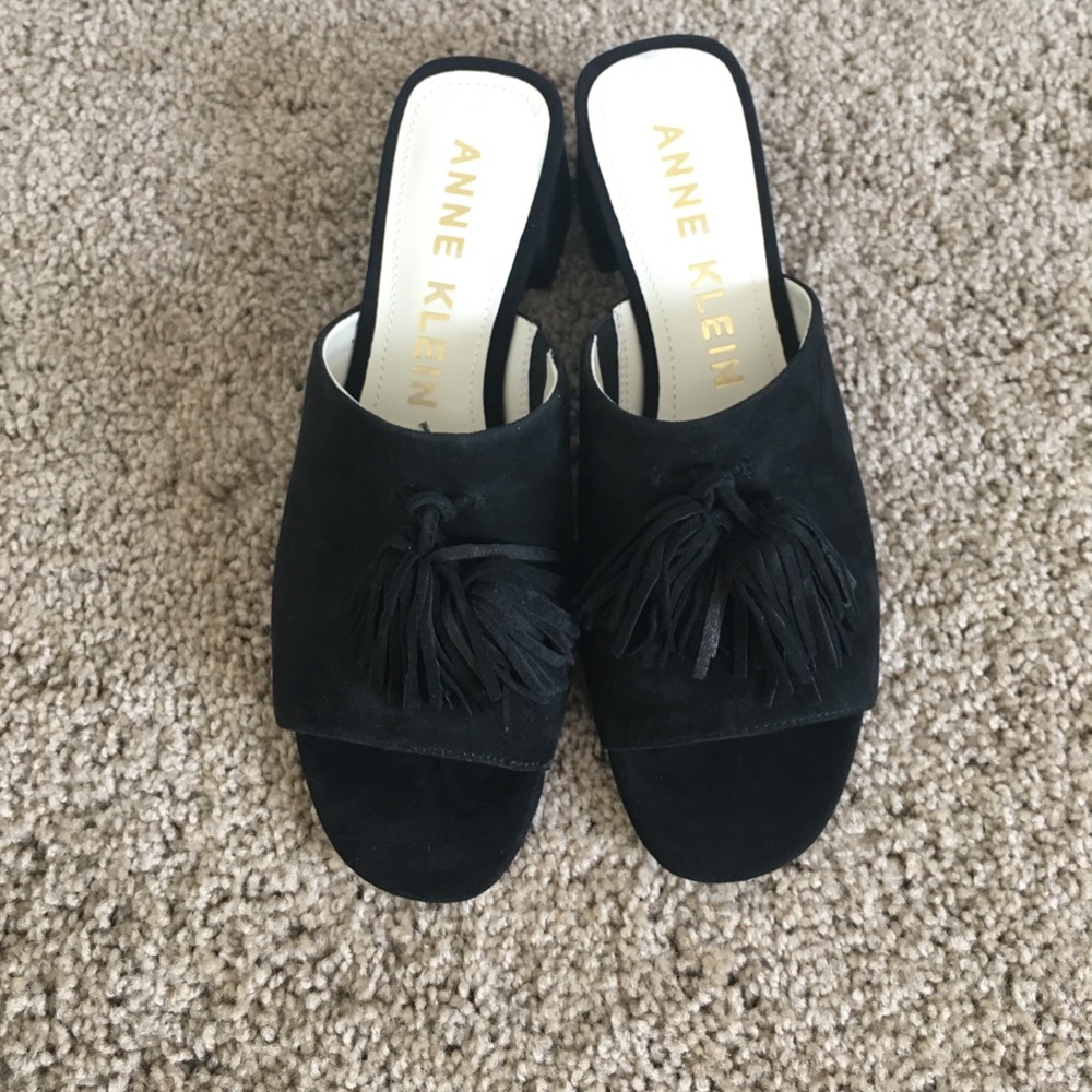 Tassel Flats NWOT
