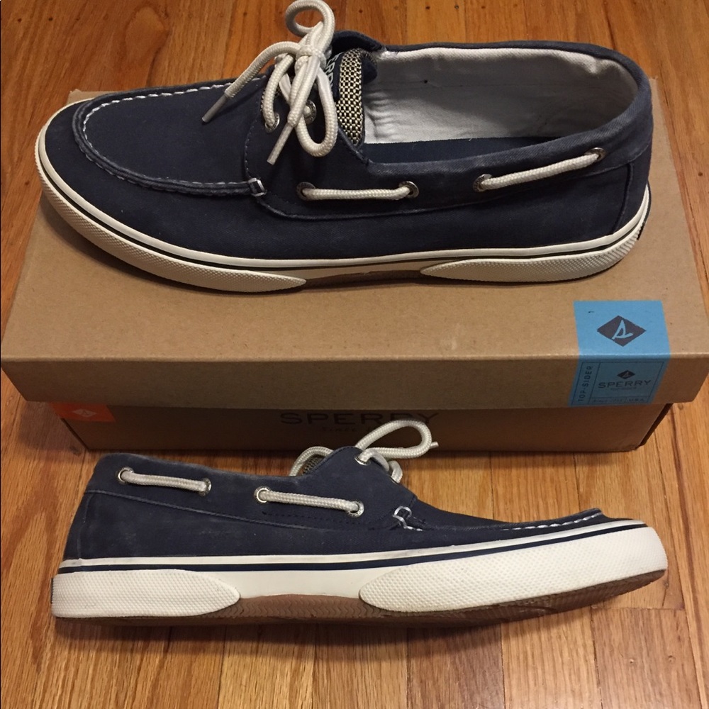 Sperry Halyard boat shoe