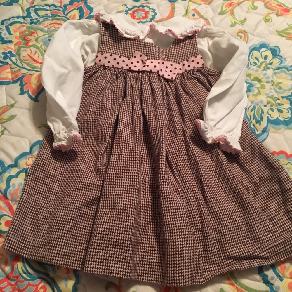 Peaches n cream houndstooth dress with undershirt