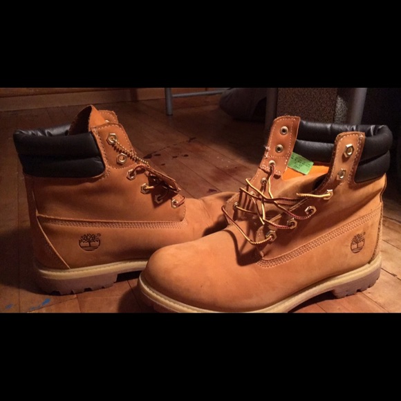 Timberland Boots - Picture 2 of 4