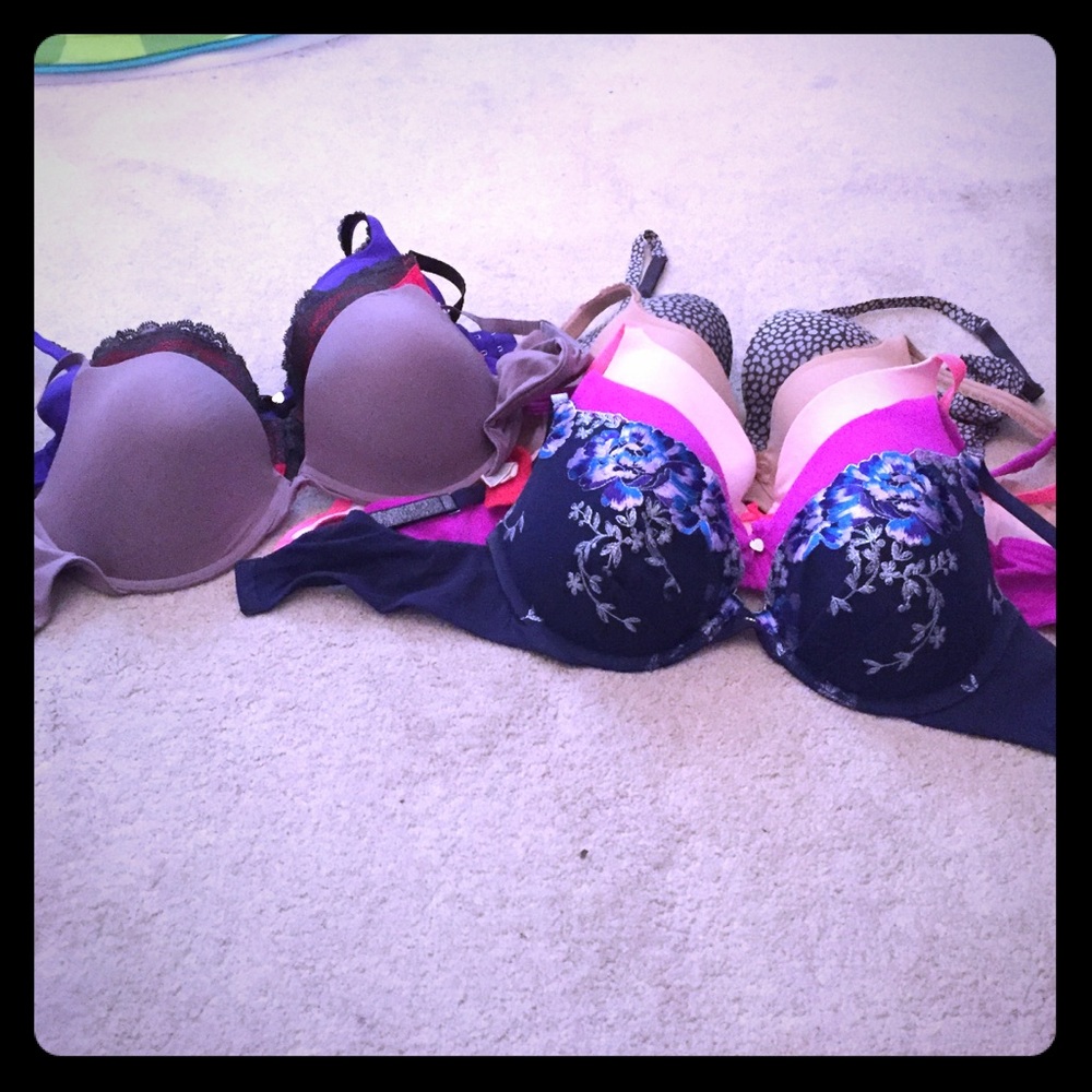 Six bras from Victoria secret only worn once