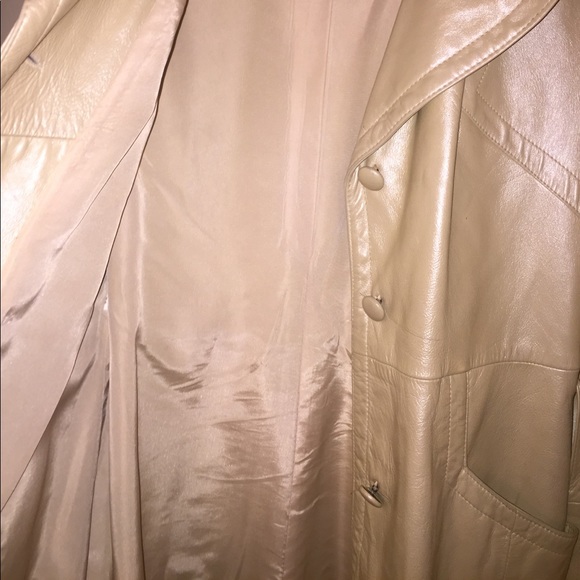 Ladies leather coat - Picture 4 of 6