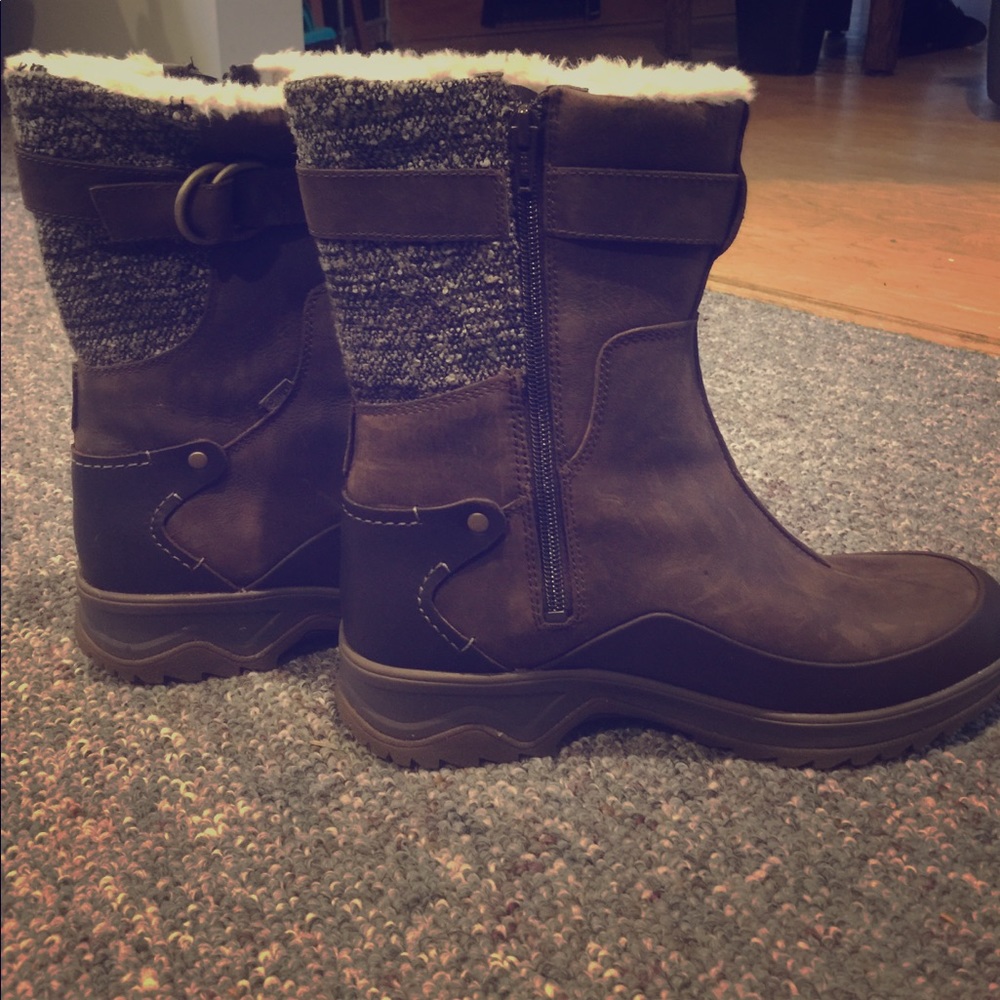 Merrell Select Grip boots size 9