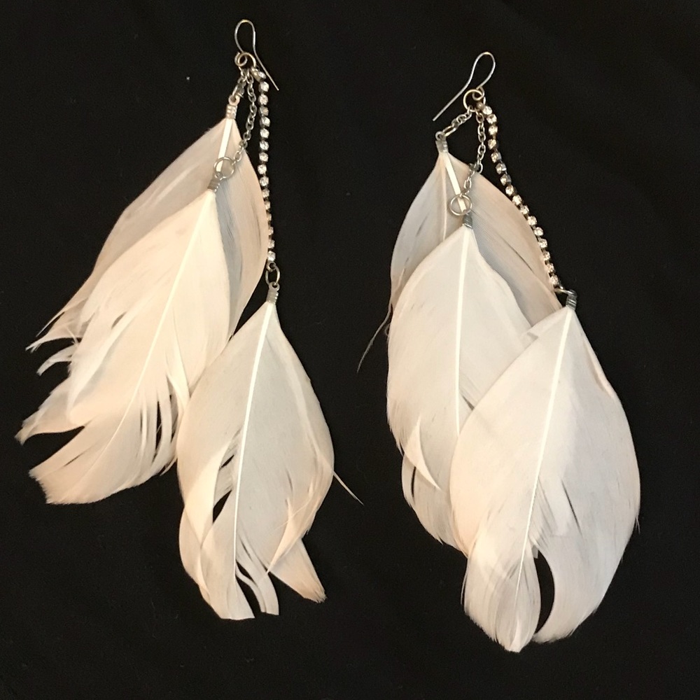 beautiful white feather earrings with rhinestones