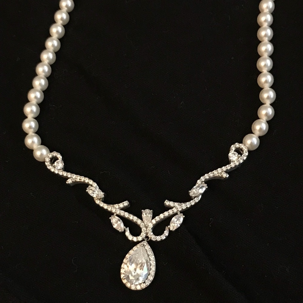 Stunning bridal necklace