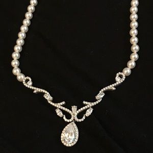 Stunning bridal necklace