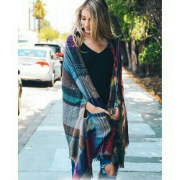 Accessories - Plaid Poncho Wrap with Pockets