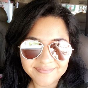 Meet your Posher, Michelle