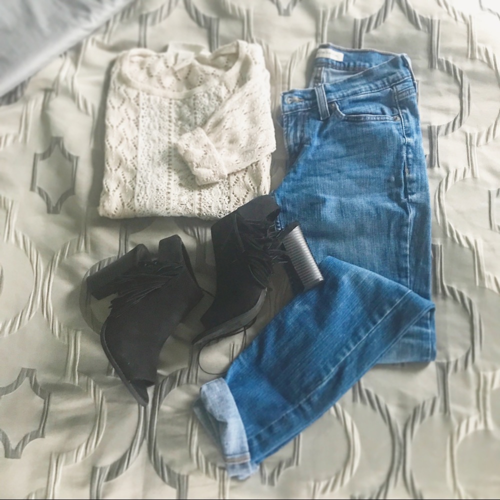 NWOT Fringe Peep Toe Booties