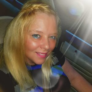 Meet your Posher, Connie