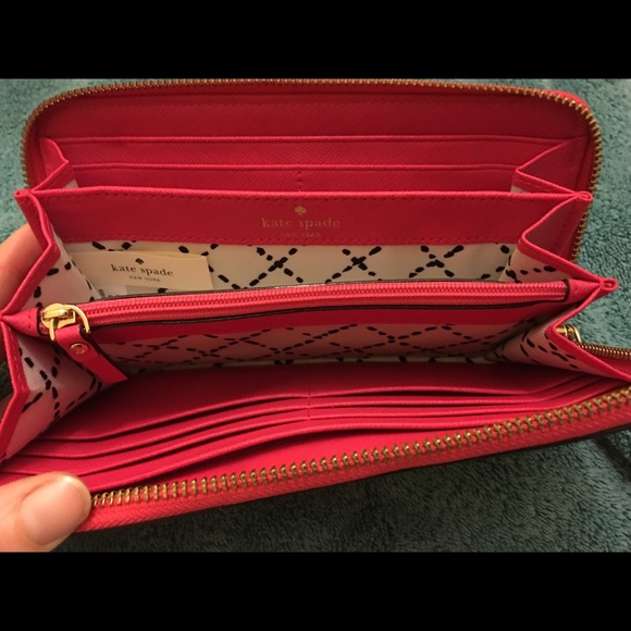 Kate Spade Wallet - Picture 3 of 3