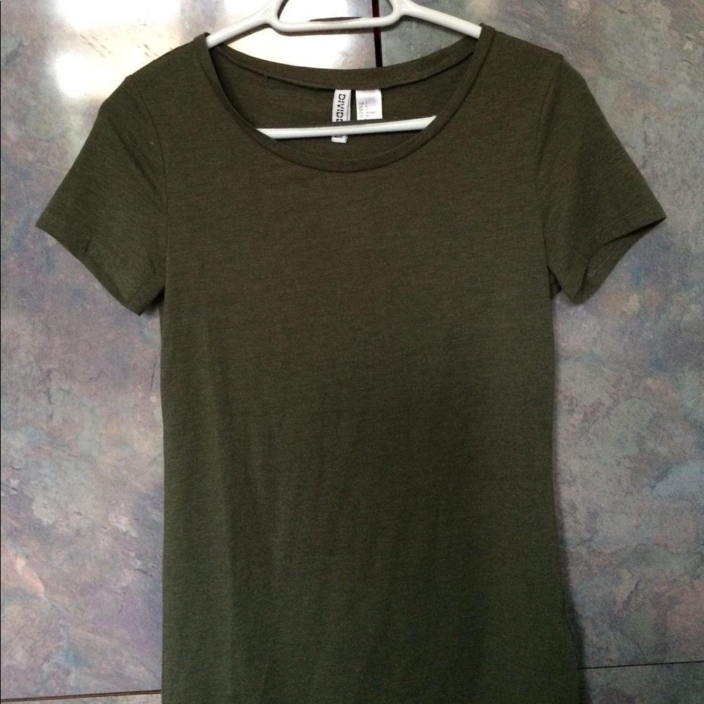 Plain olive green tshirt