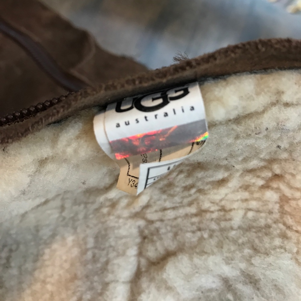 Girls UGGS - Picture 4 of 5