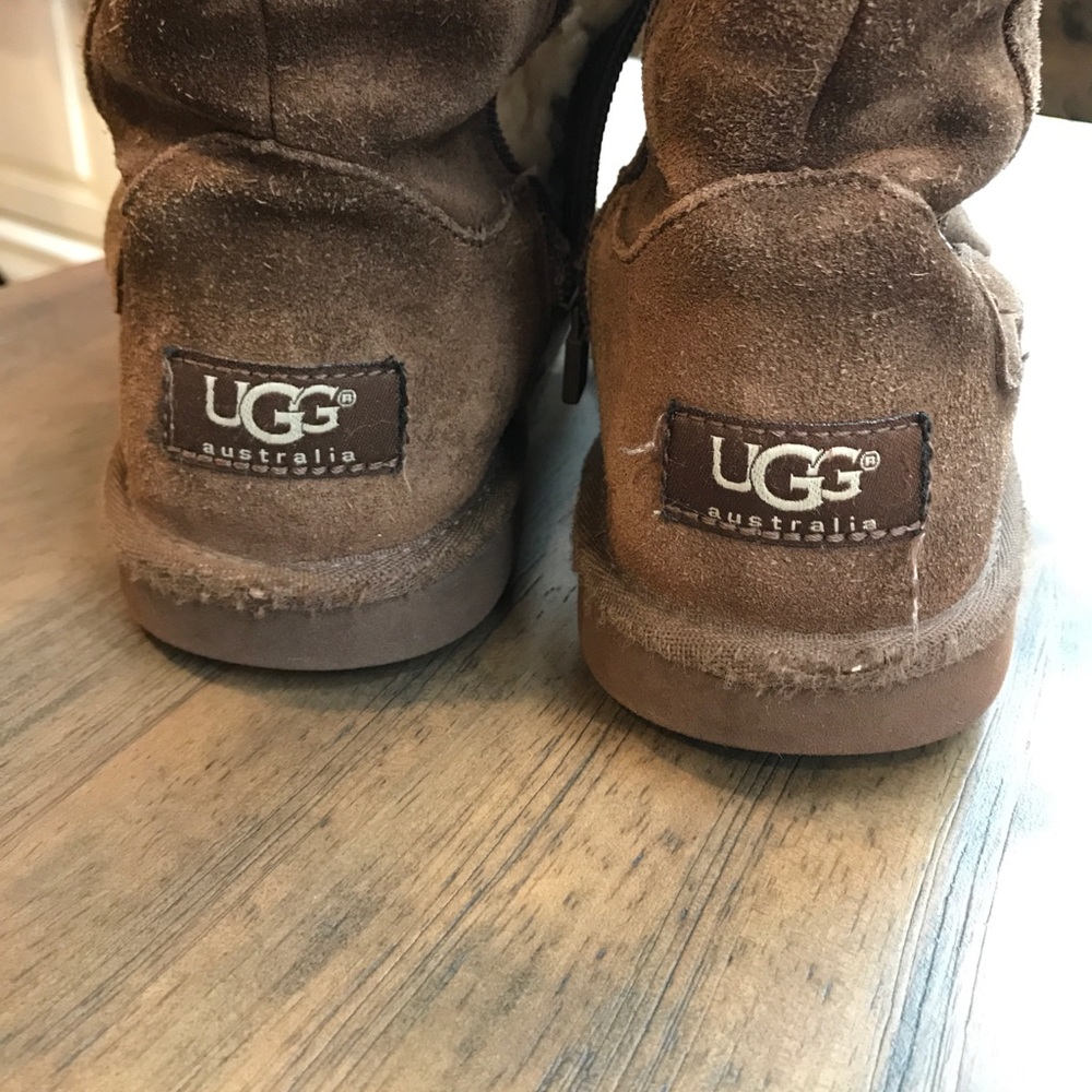 Girls UGGS - Picture 5 of 5