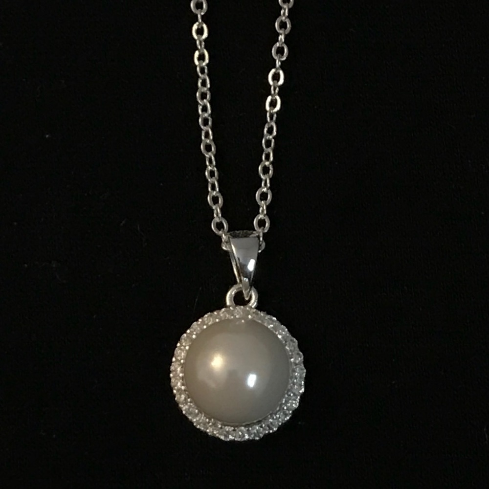 Large pearl drop necklace