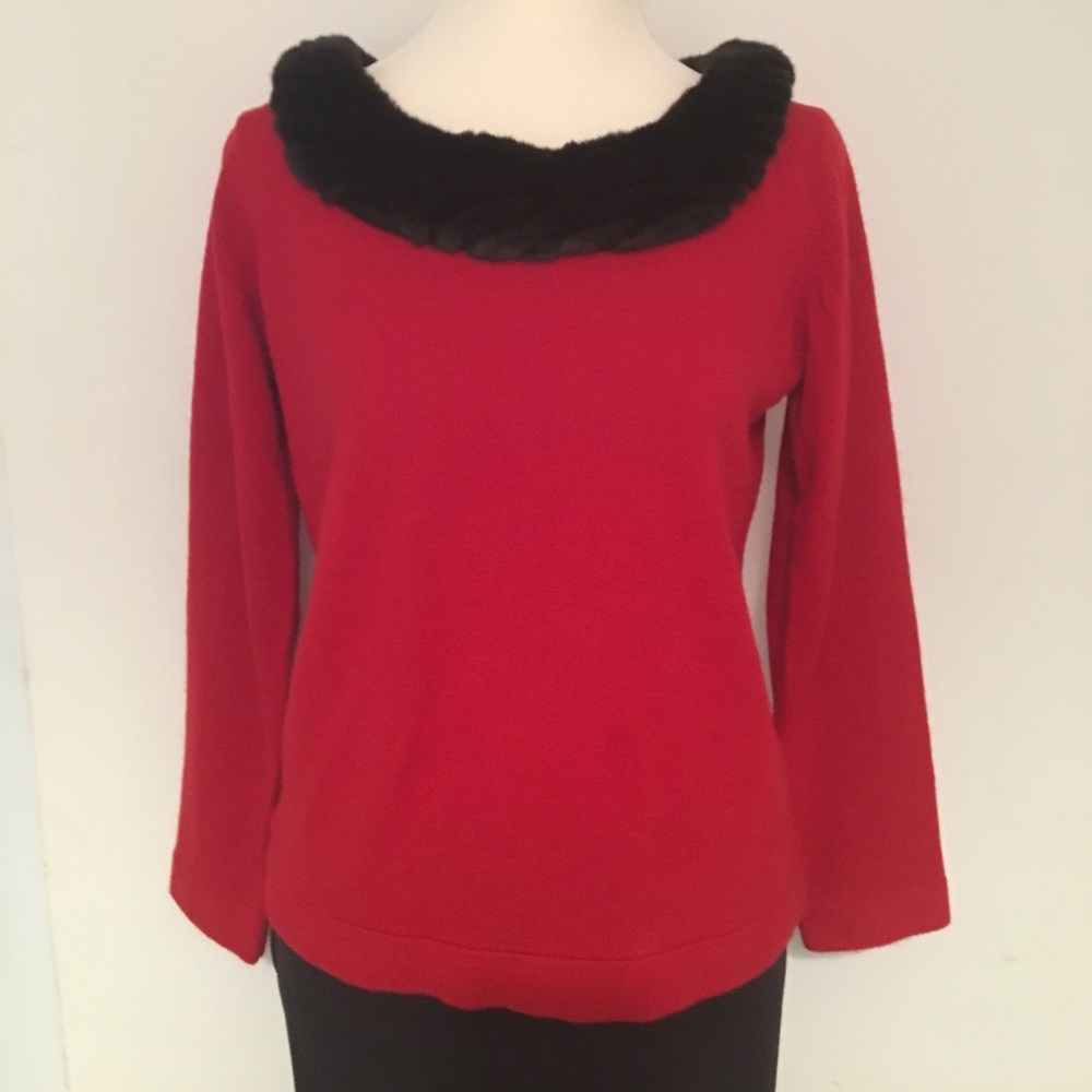 Designers Orig Red long sleeve pullover w faux fur