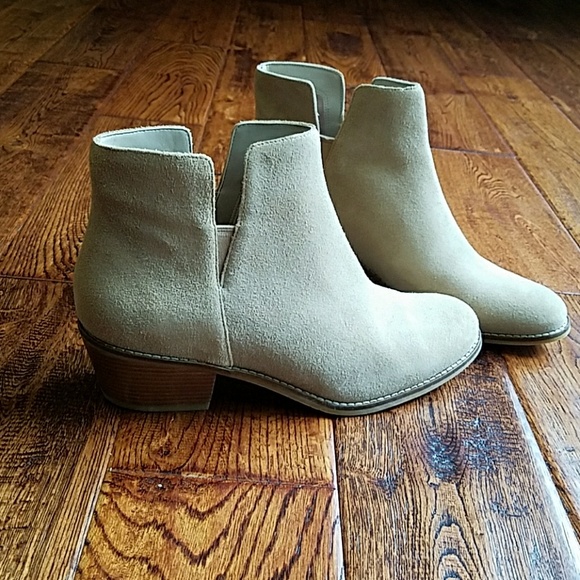 <cole haan> Suede Abbot chelsea boots - Picture 5 of 6