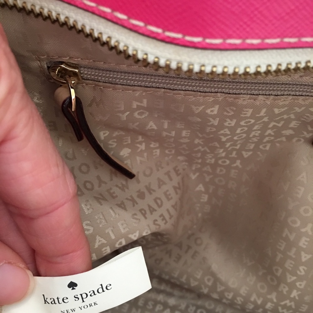 Barely used Kate Spade Hand bag