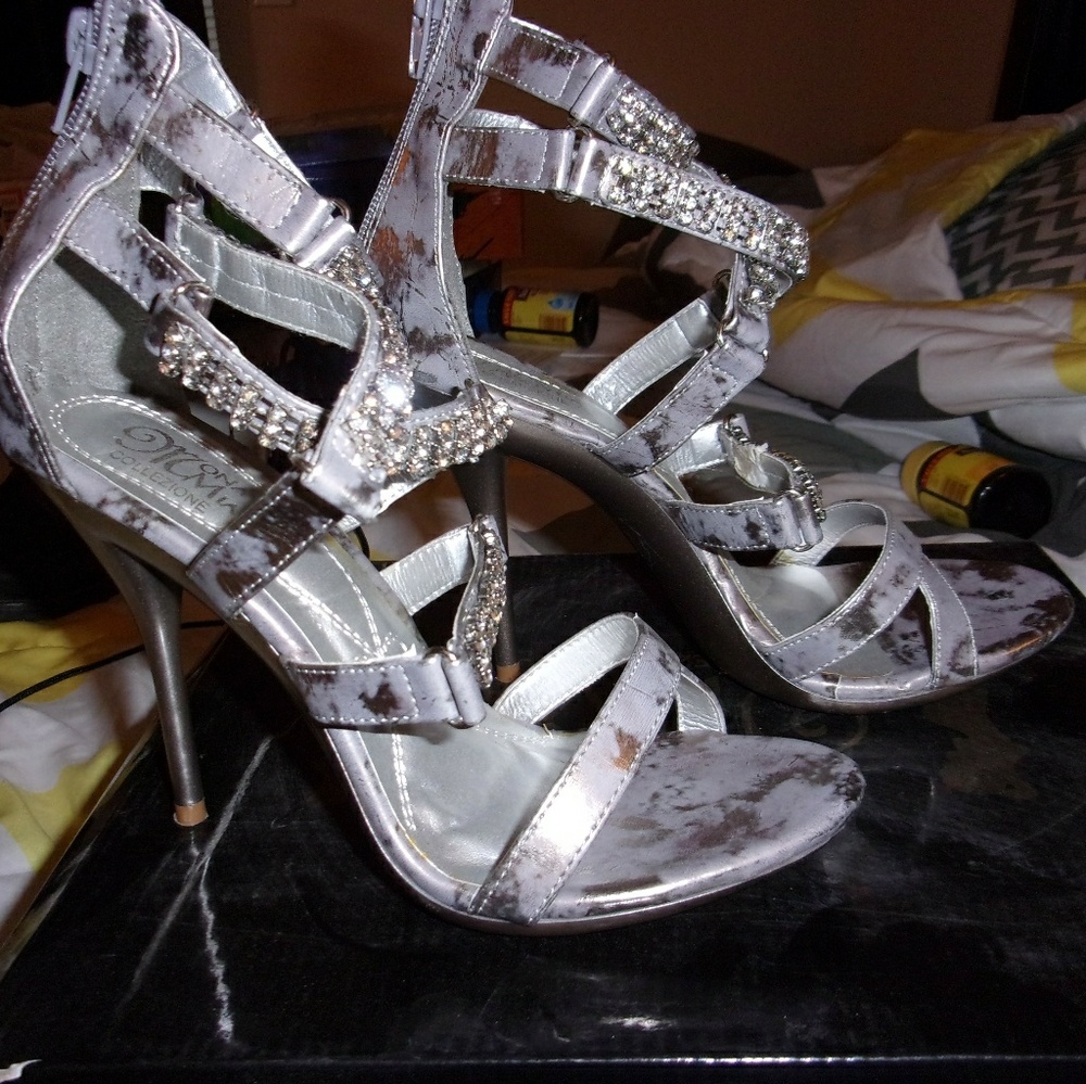 Ladies silver shoes