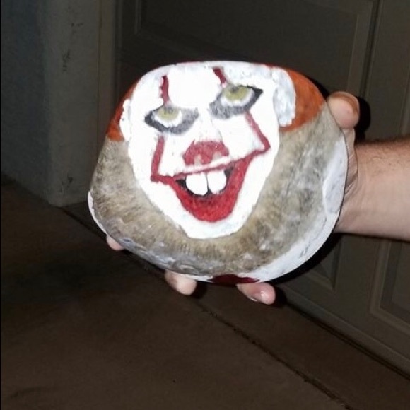 Meet your Posher, Laura - Picture 1 of 1