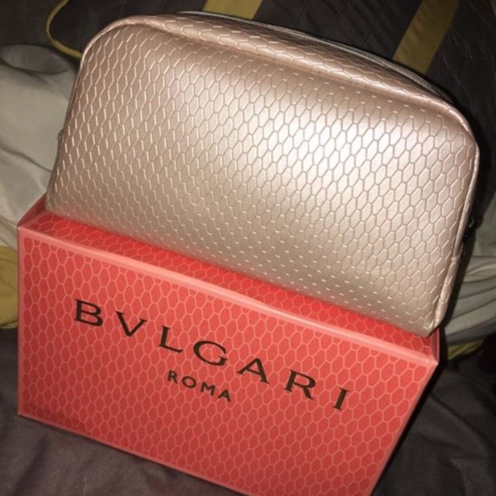 Makeup bag