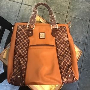 Jose Hess Camel/Tan medium sized purse