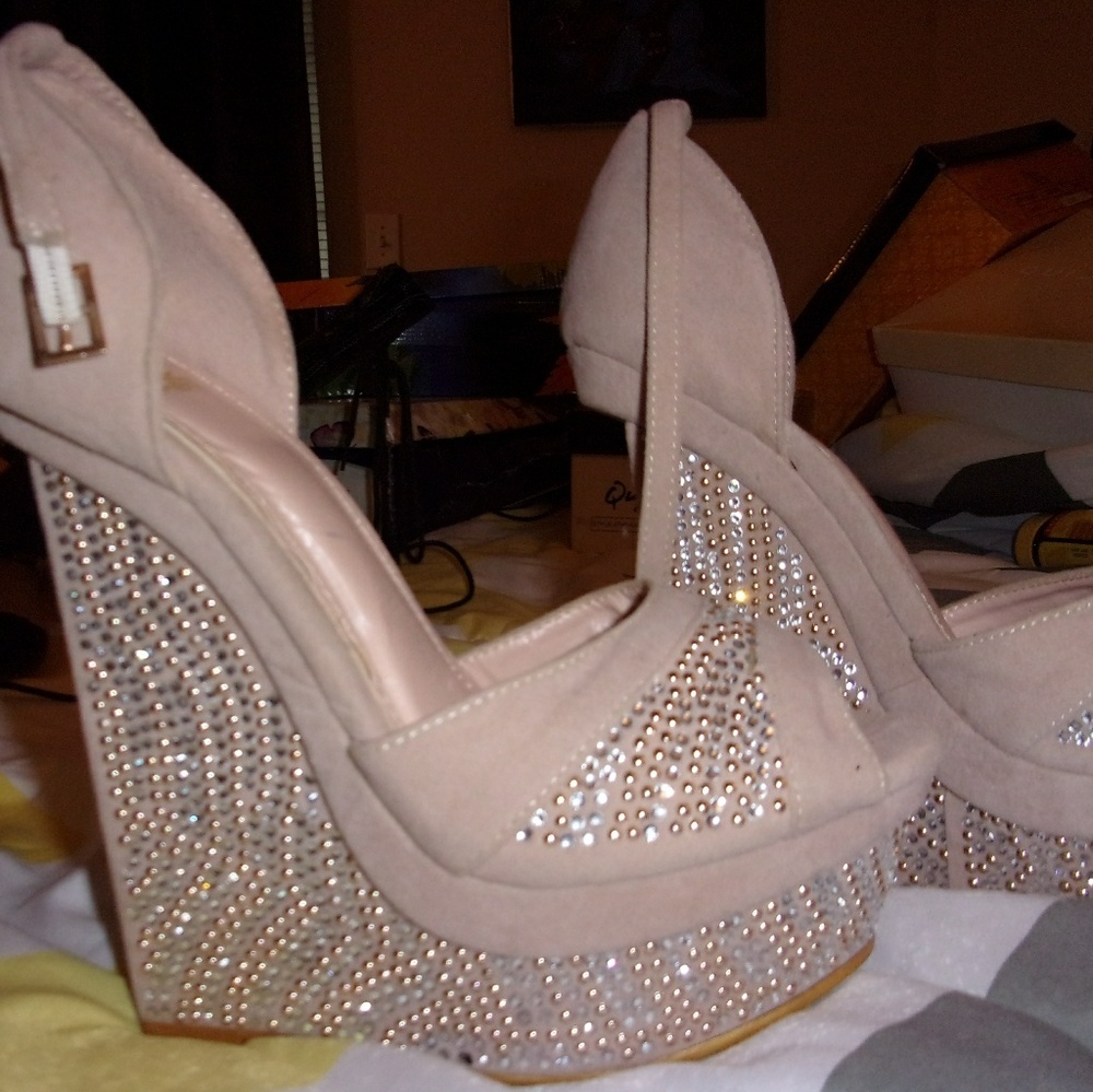 Shoes - Picture 3 of 3