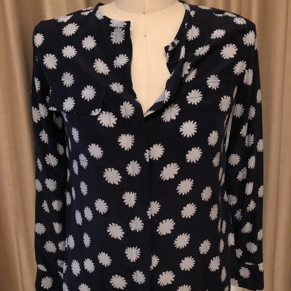 NWOT Equipment Silk Button Down Long Sleeve Shirt