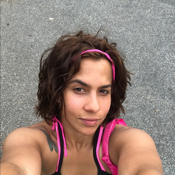 Meet your Posher, Marilois - Picture 1 of 1