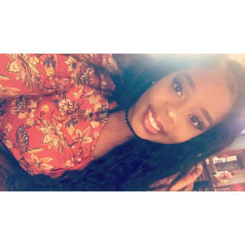 Meet your Posher, Nika