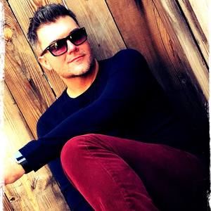 Meet your Posher, Troy