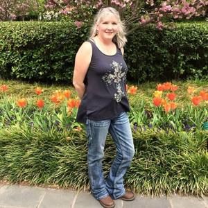 Meet your Posher, Lisa