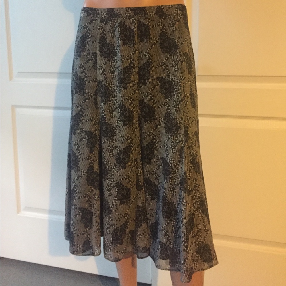 Kate Hill midi skirt. Black and white. 6