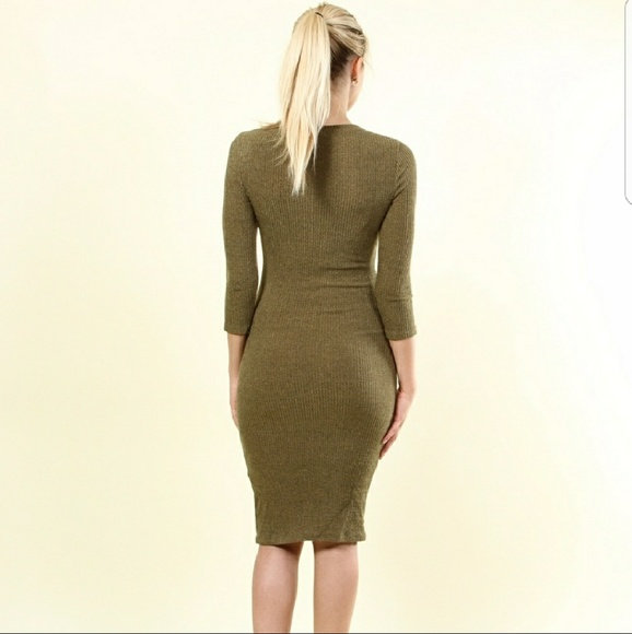 💕Peek-a-boo cut out dress - Picture 4 of 5