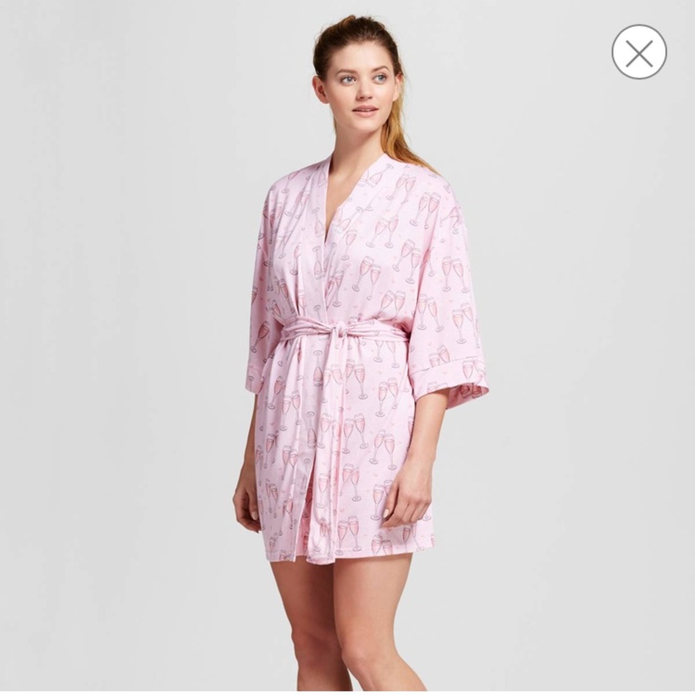 🥂 NWT pink champagne robe